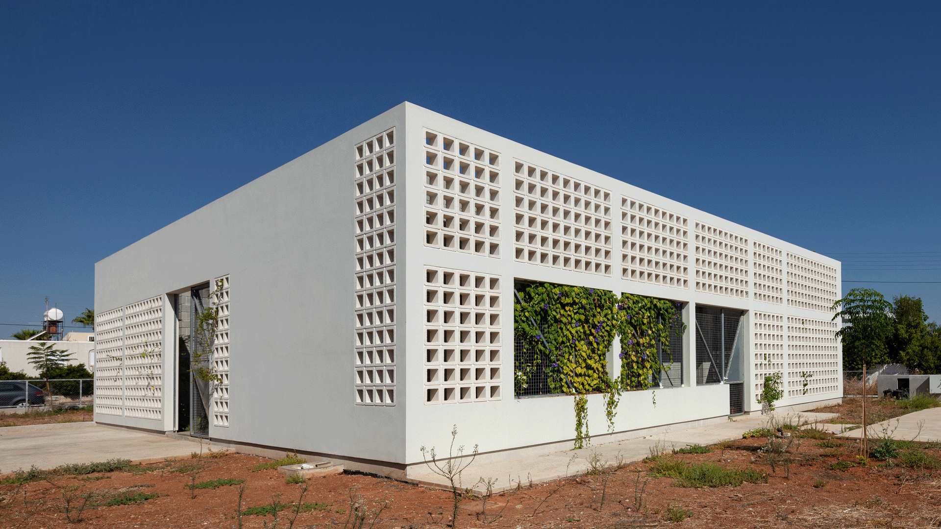 MUSKITA-House with 4 Gardens