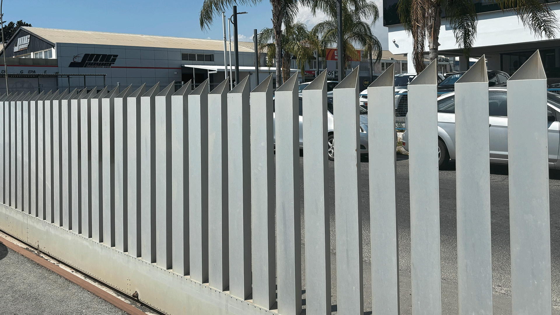 Fences with Standard & Louvre Profiles