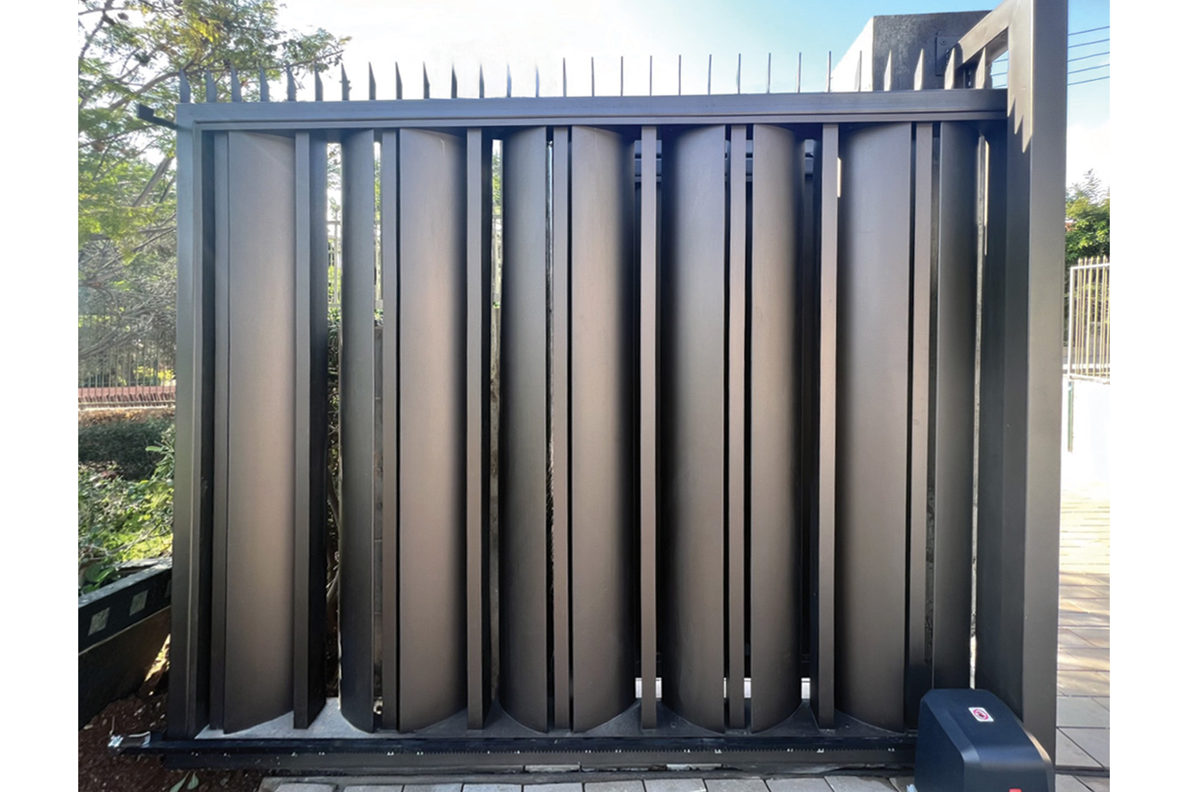 Fences with Standard & Louvre Profiles