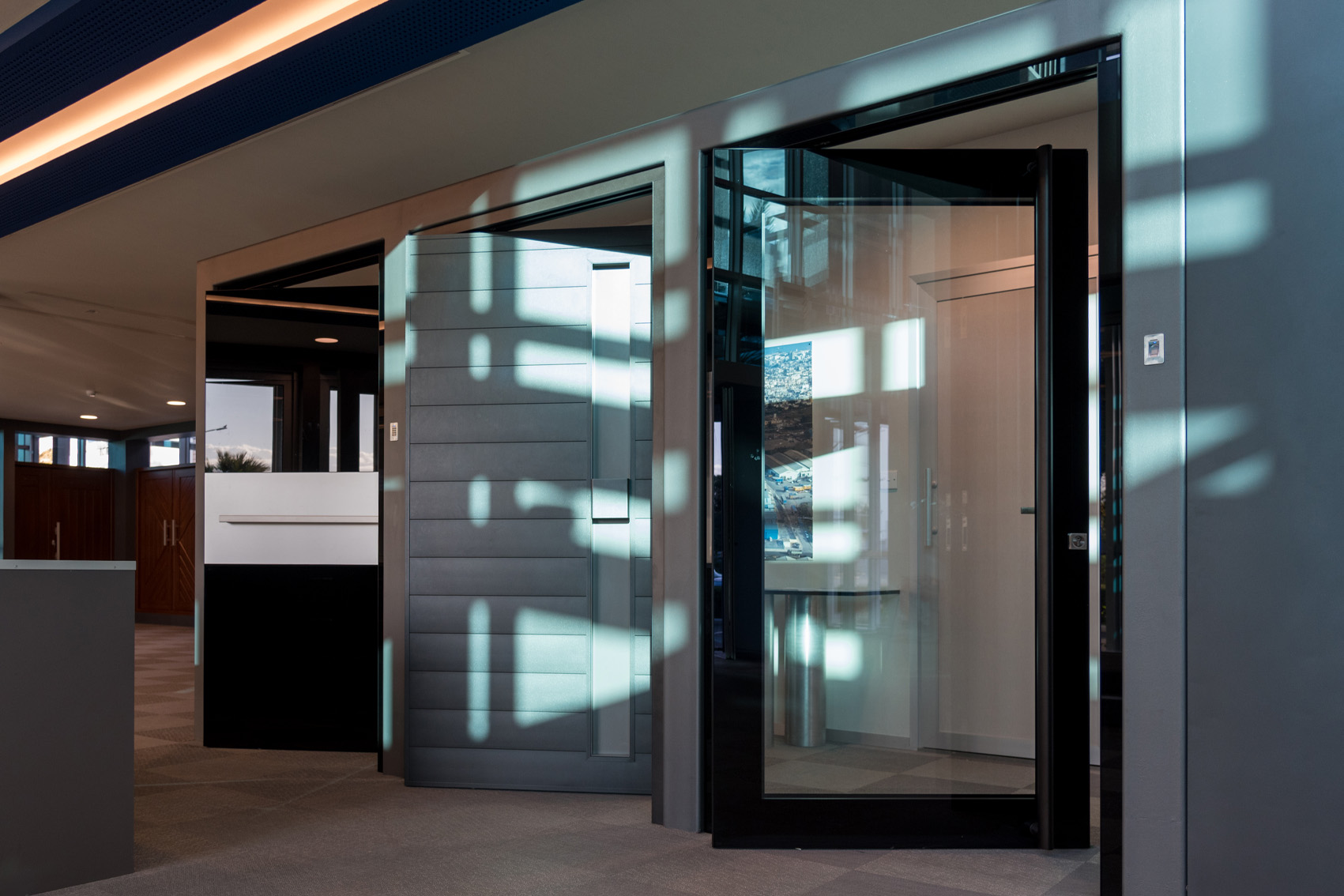 MU2075 Pivot Door & Aller Retour 