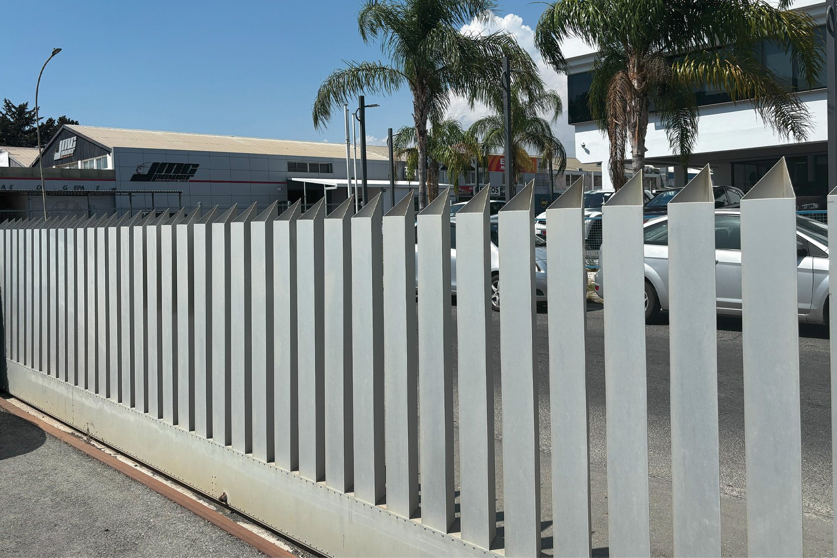 Fences with Standard & Louvre Profiles