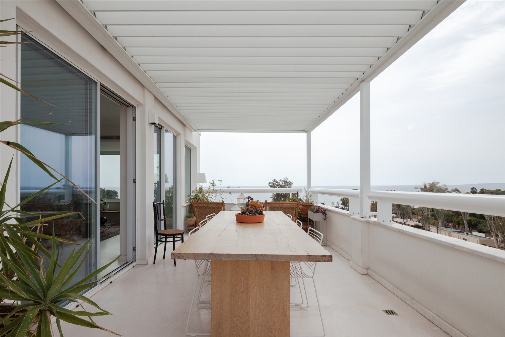 MU9000 Zen Pergola