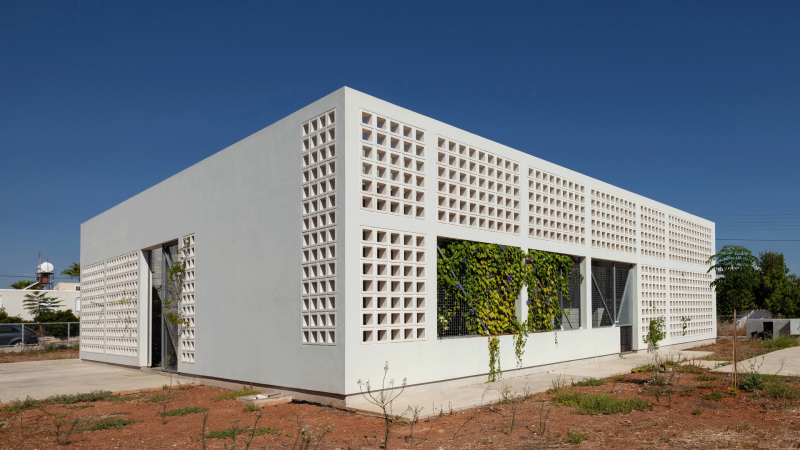 MUSKITA-House with 4 Gardens